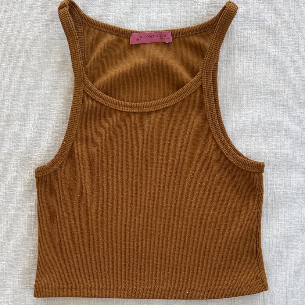 Signature Women's Tan Crop Top